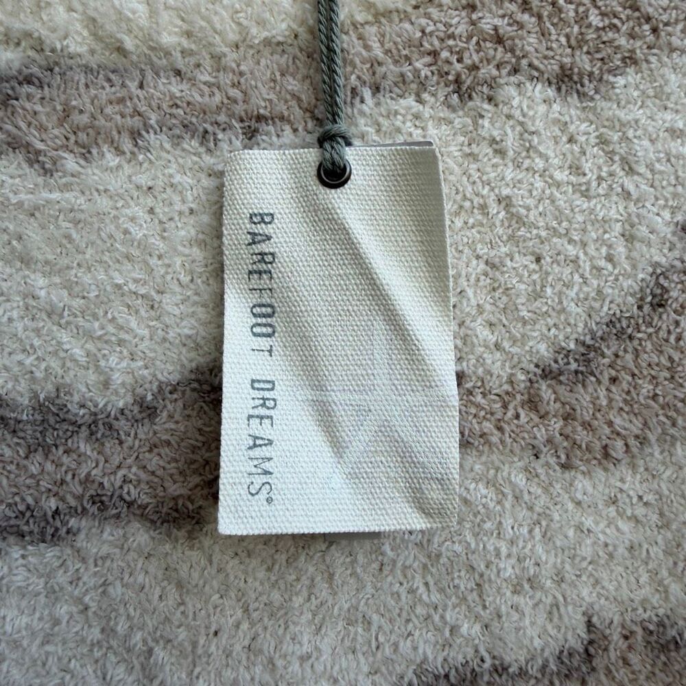 Barefoot Dreams Women's CozyChic Seaside Crew Neck Pullover Cream Zebra S NEW - Picture 3 of 6